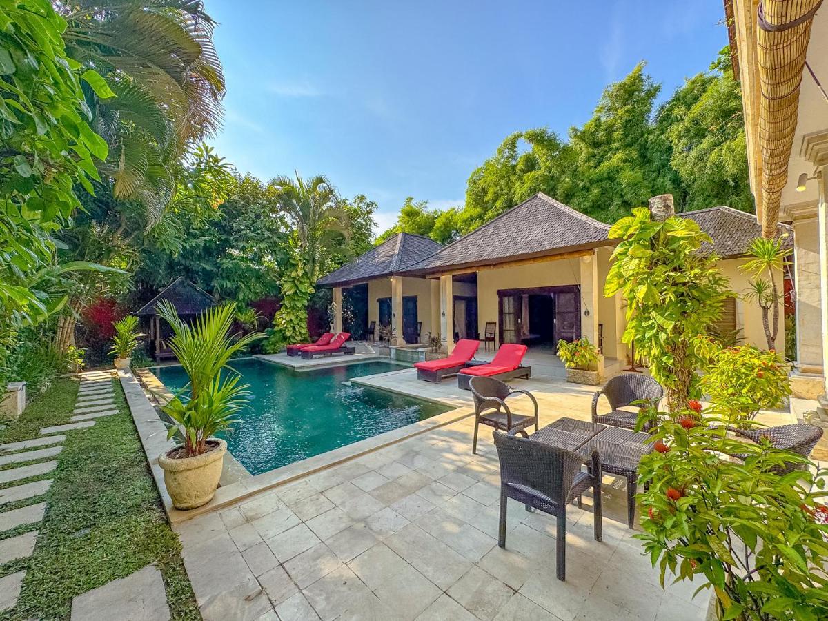 Villa Bugis Abimanyu Seminyak Ngoại thất bức ảnh