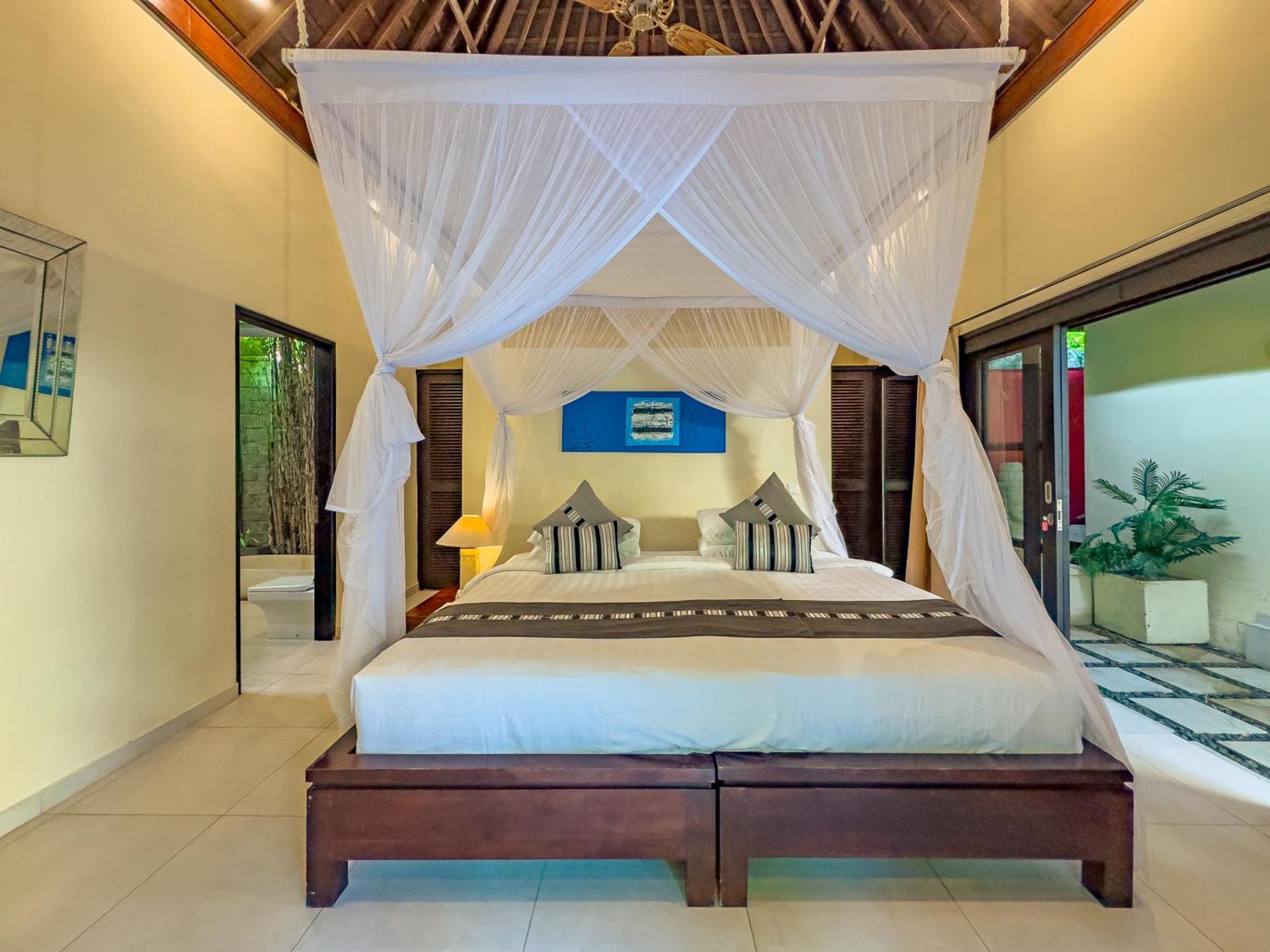 Villa Bugis Abimanyu Seminyak Phòng bức ảnh