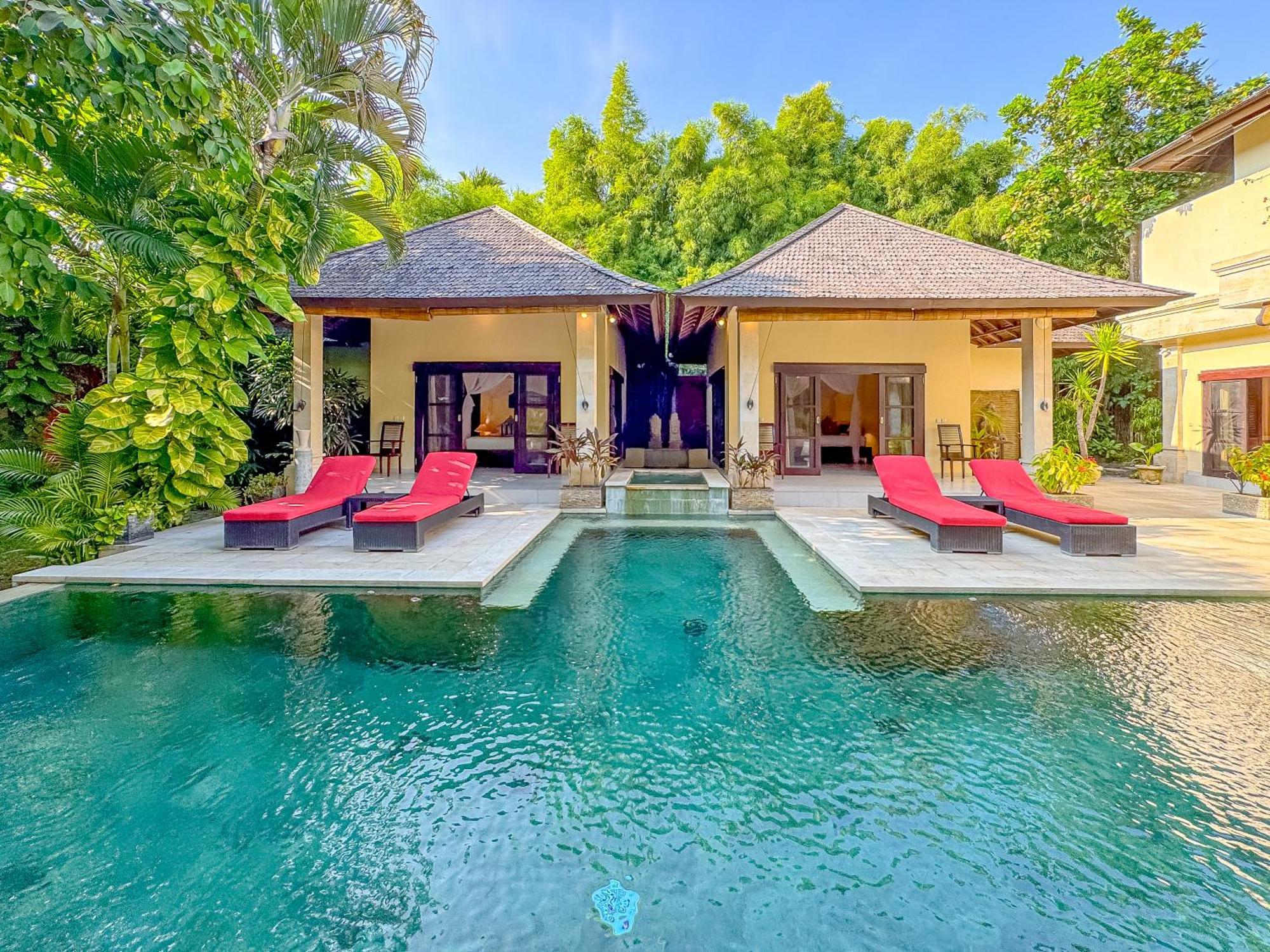 Villa Bugis Abimanyu Seminyak Phòng bức ảnh