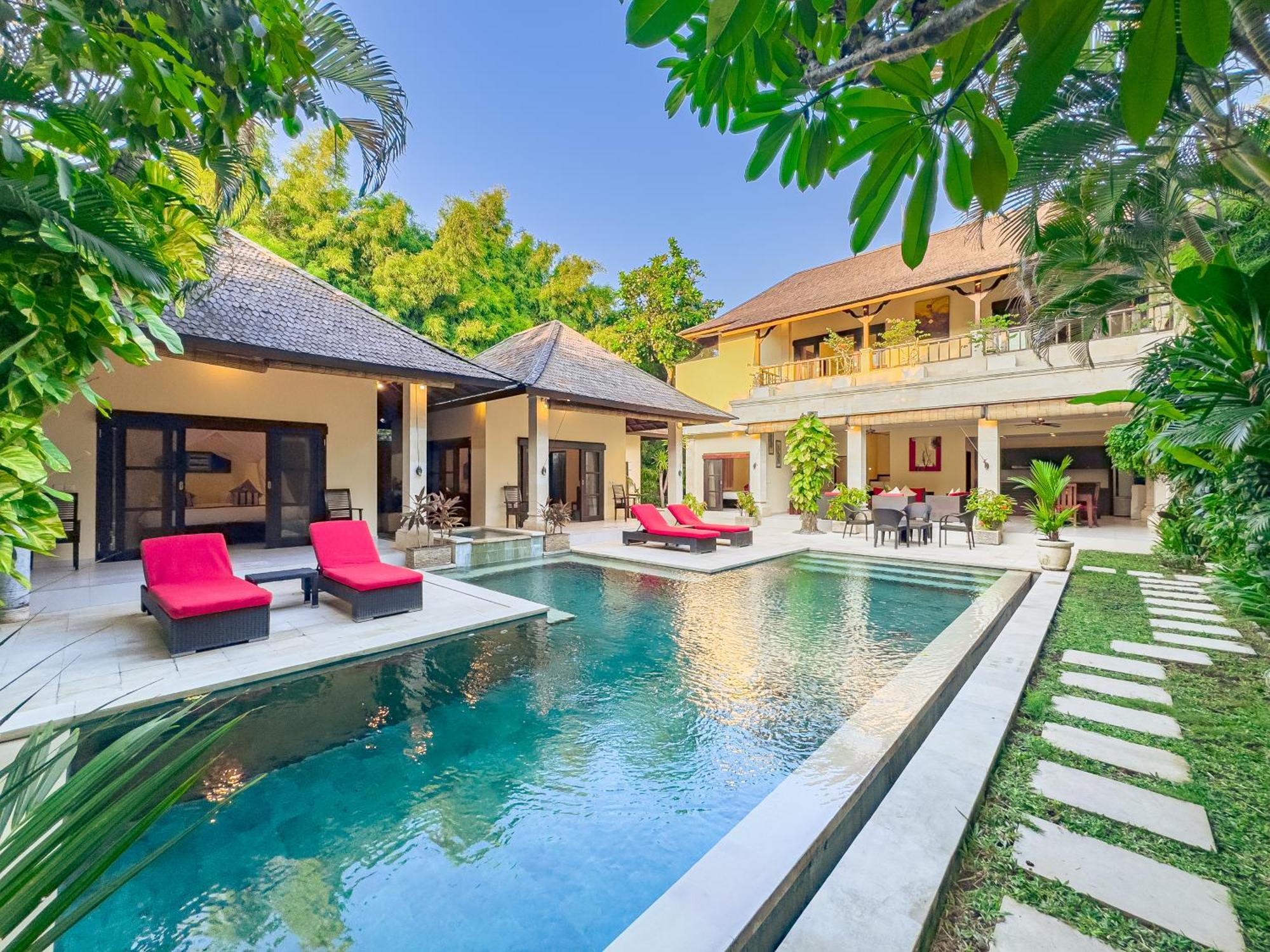 Villa Bugis Abimanyu Seminyak Phòng bức ảnh