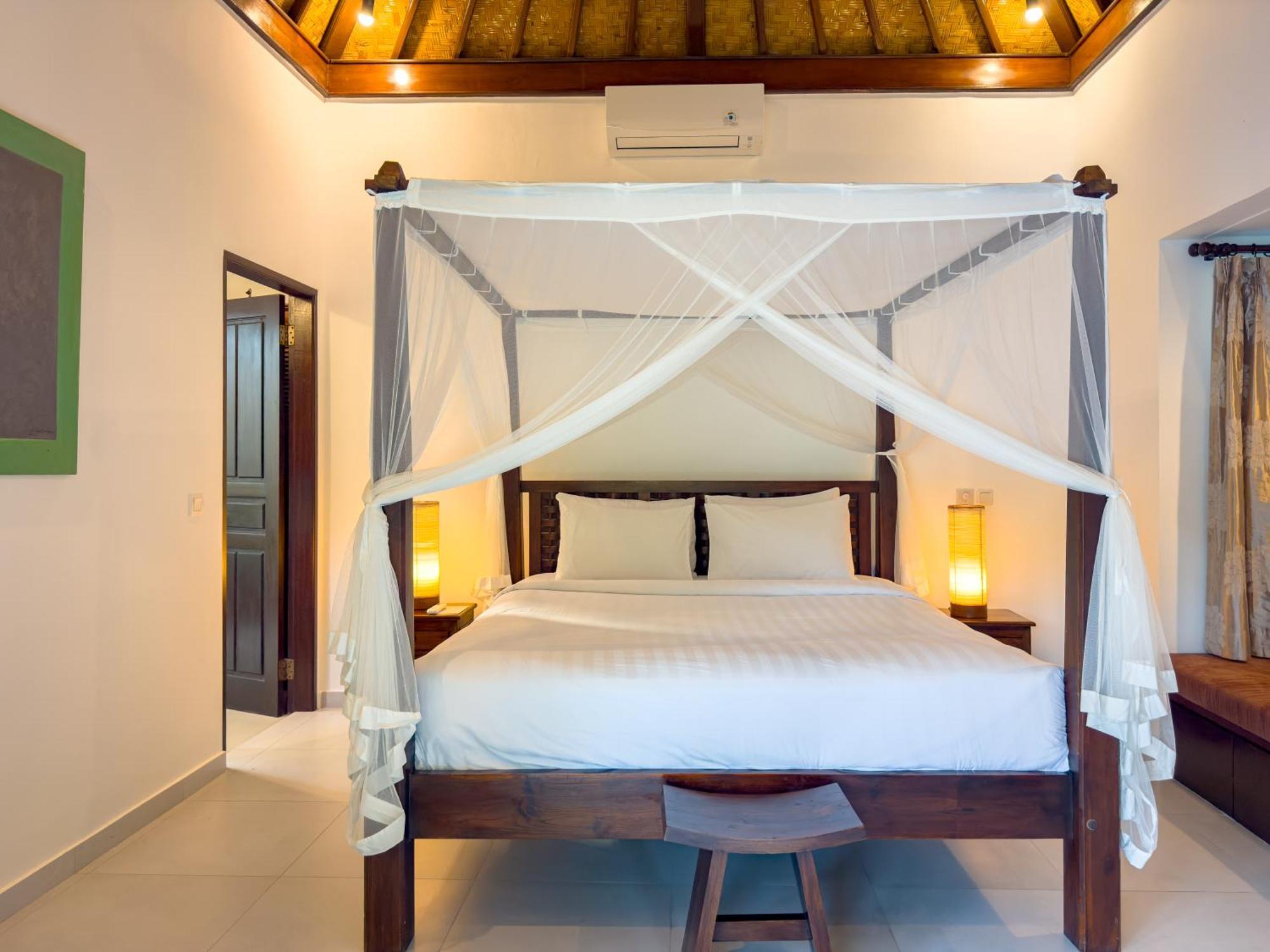 Villa Bugis Abimanyu Seminyak Phòng bức ảnh