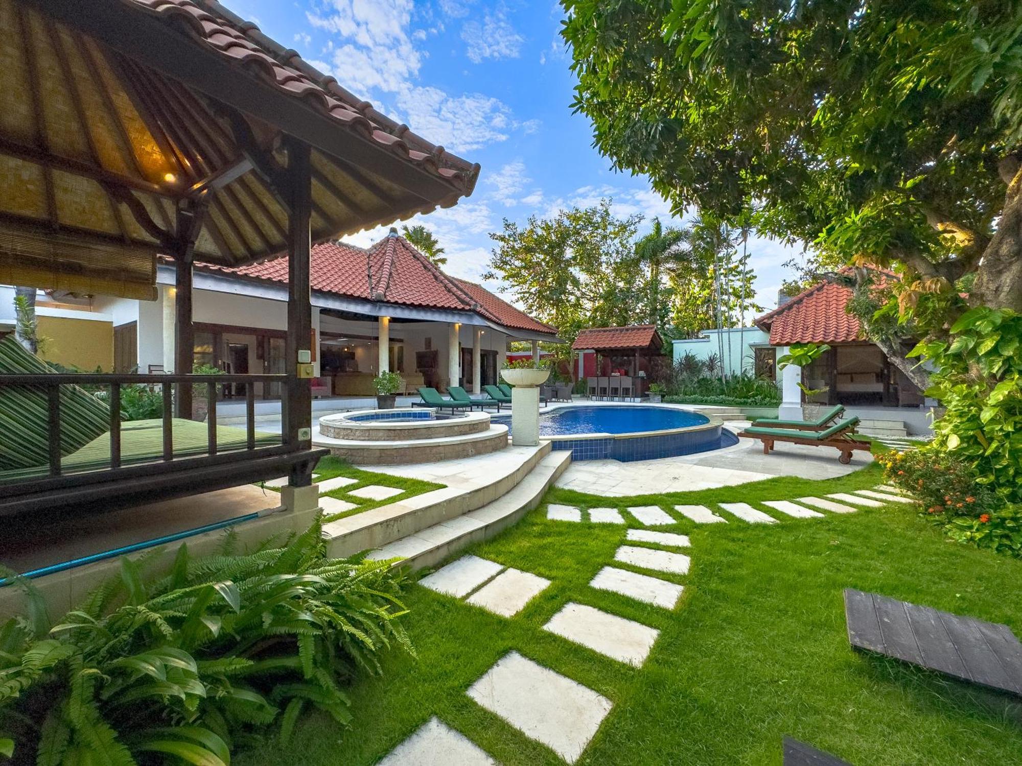 Villa Bugis Abimanyu Seminyak Phòng bức ảnh
