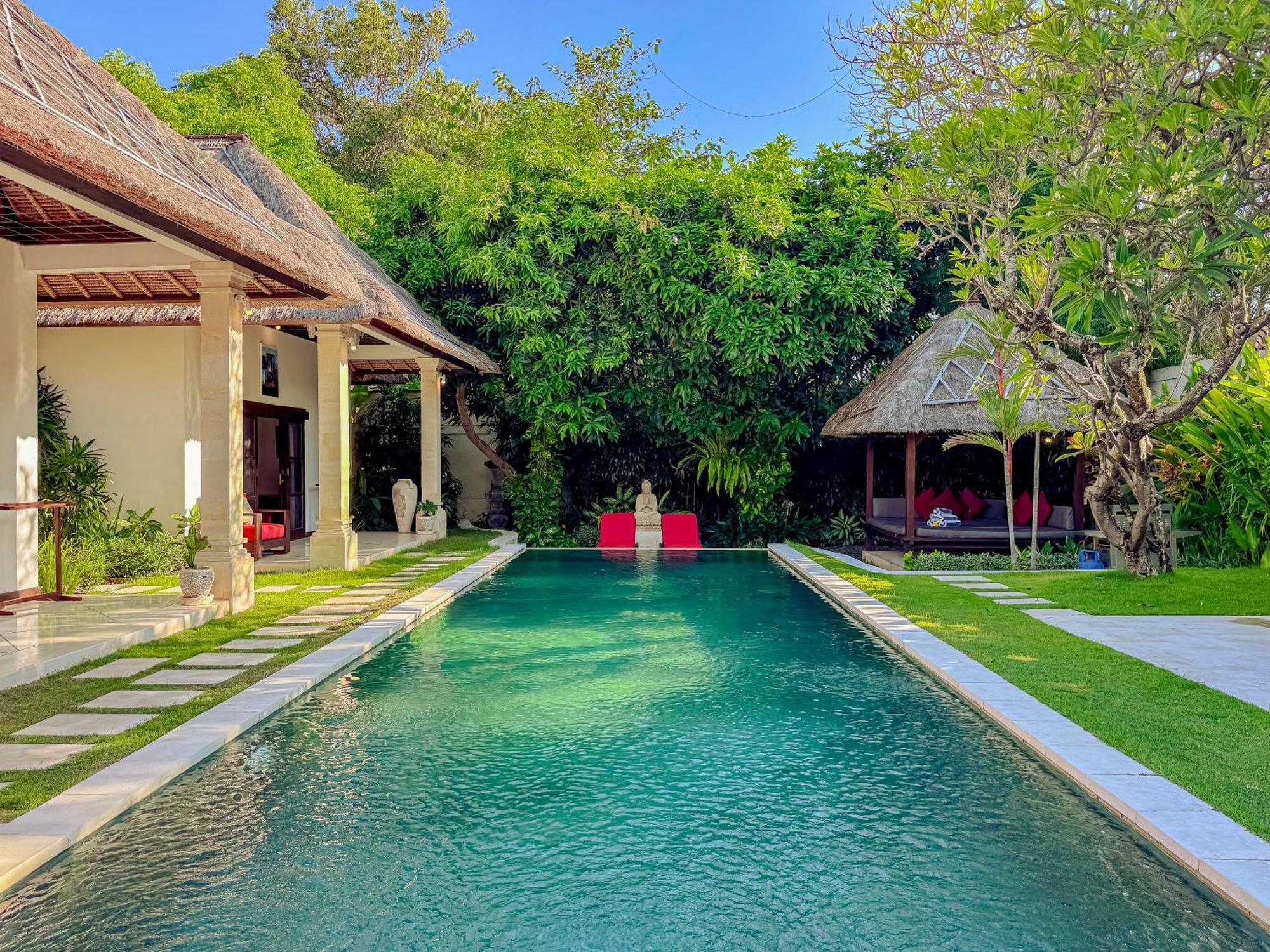 Villa Bugis Abimanyu Seminyak Phòng bức ảnh