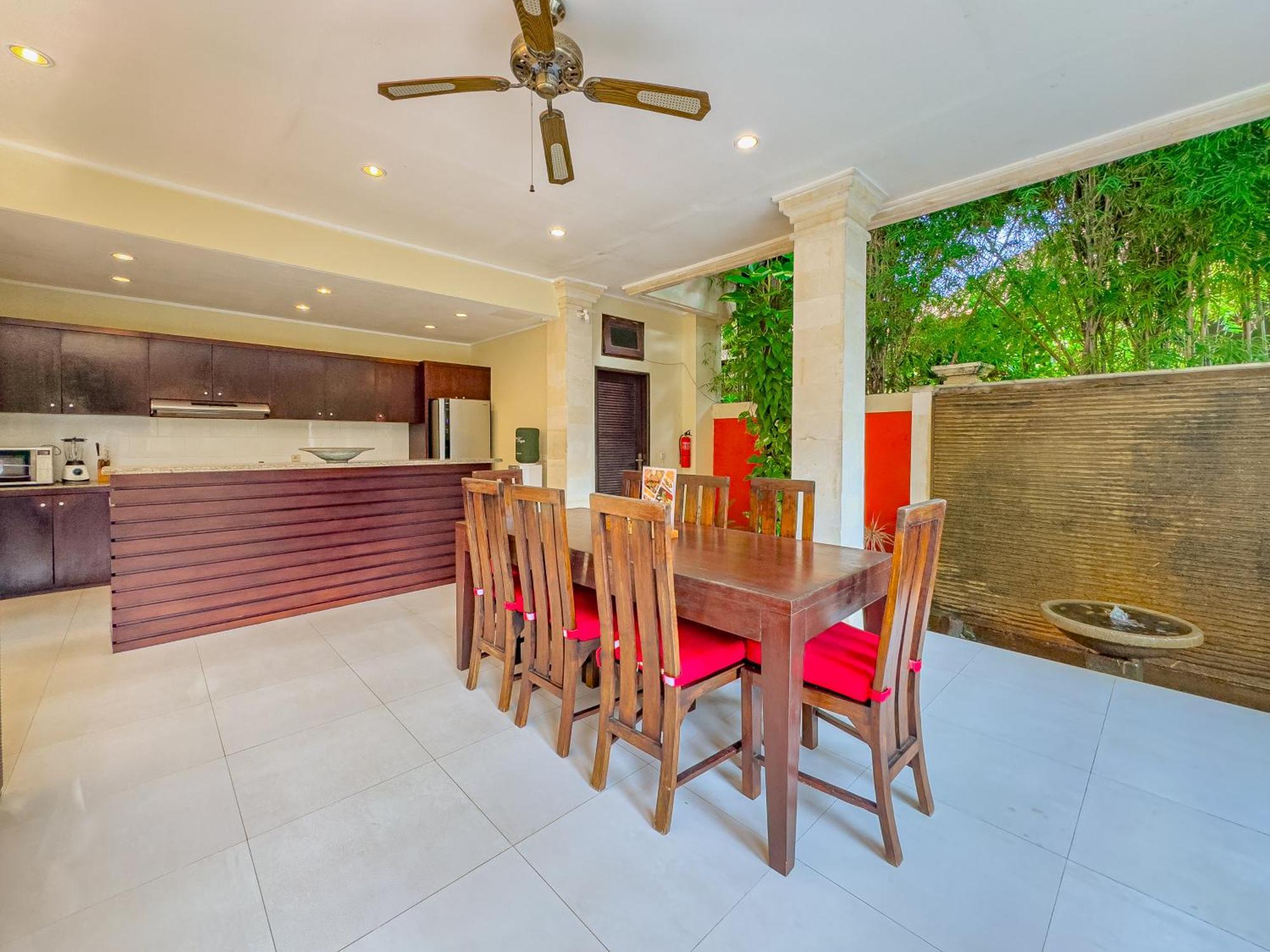 Villa Bugis Abimanyu Seminyak Phòng bức ảnh