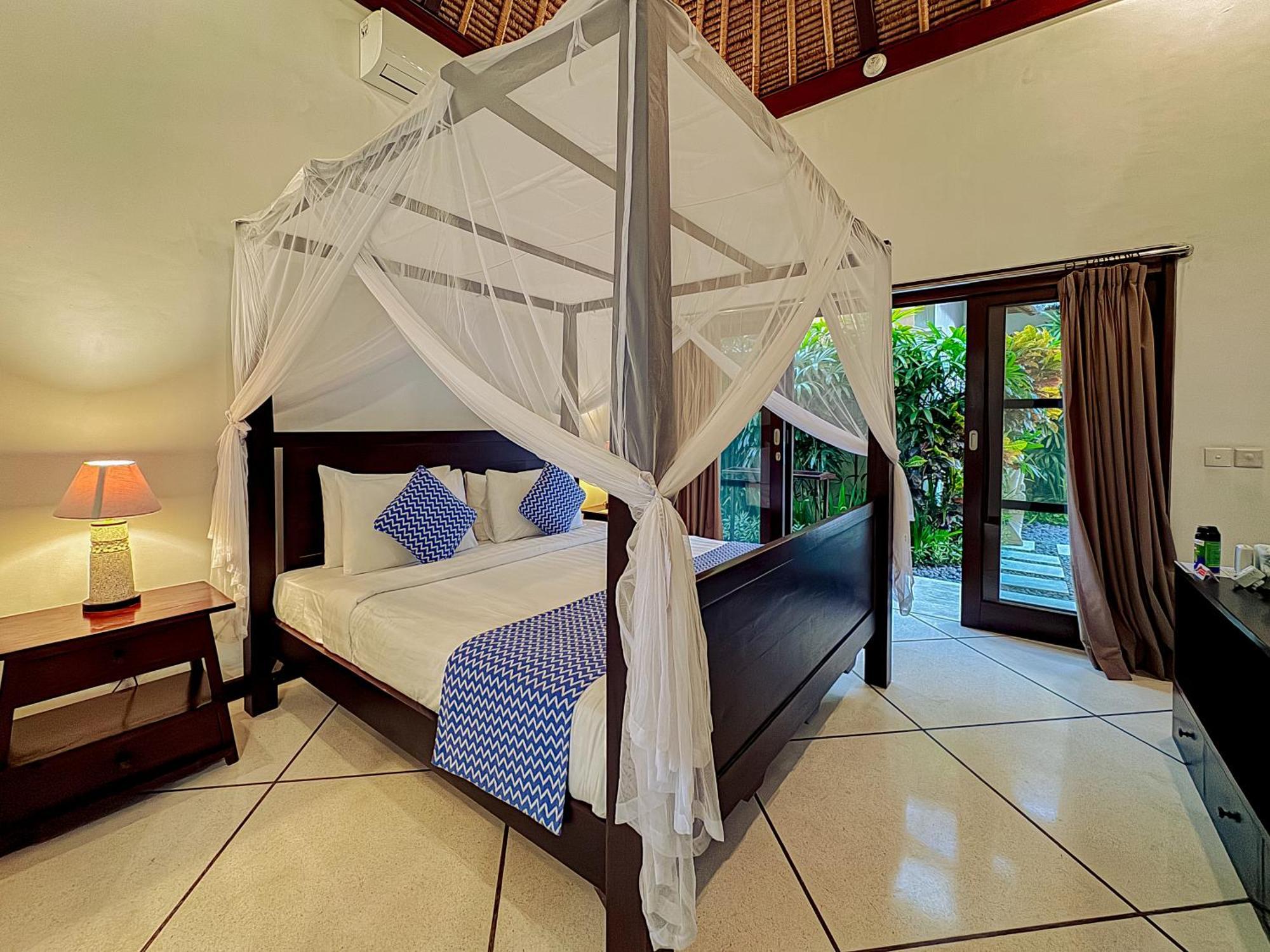 Villa Bugis Abimanyu Seminyak Phòng bức ảnh